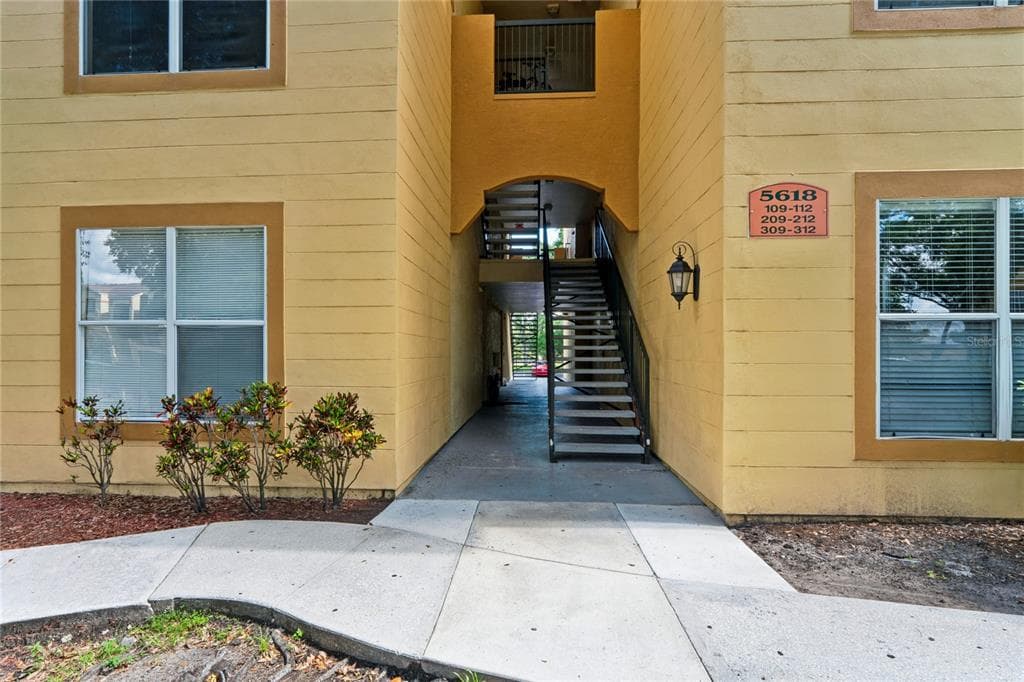 5618 PINNACLE HEIGHTS CIRCLE # 312, TAMPA, FL 33624 — zdjęcie 4