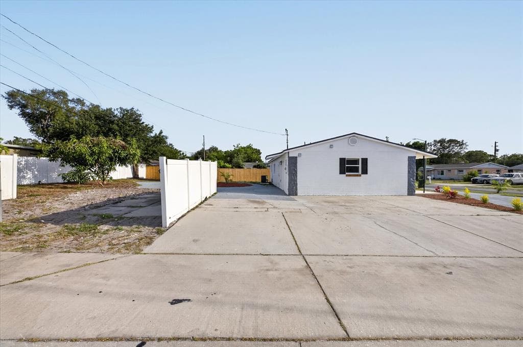 13589 120TH STREET, LARGO, FL 33778 — zdjęcie 5