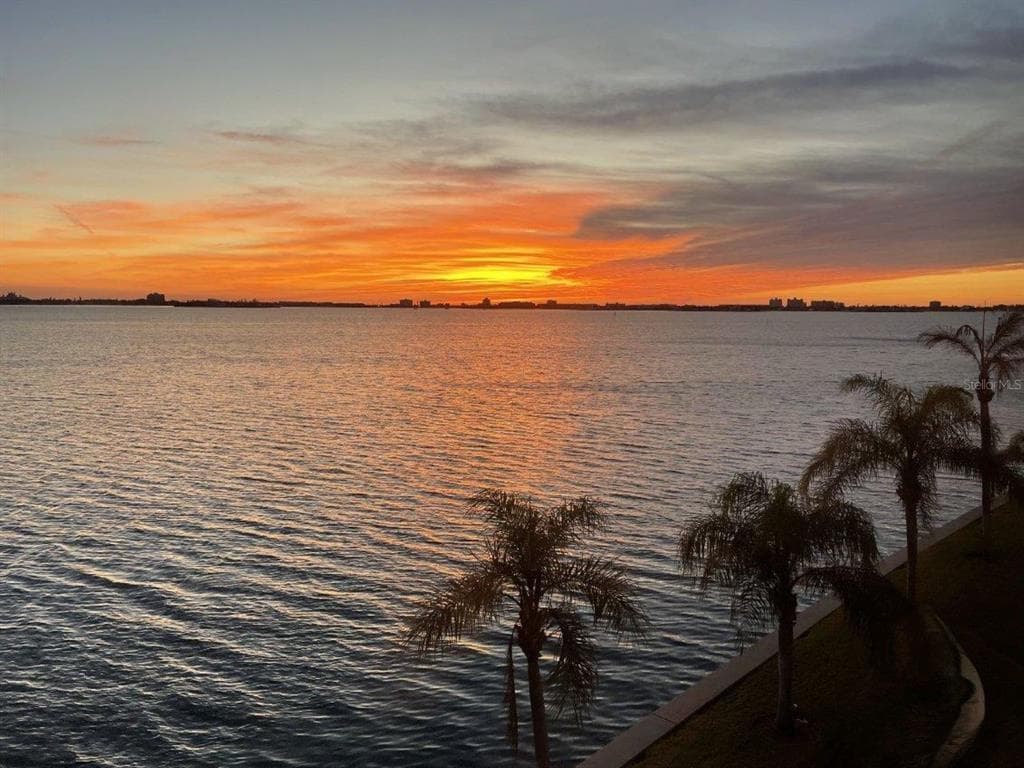 5900 SHORE BOULEVARD S # 402, GULFPORT, FL 33707