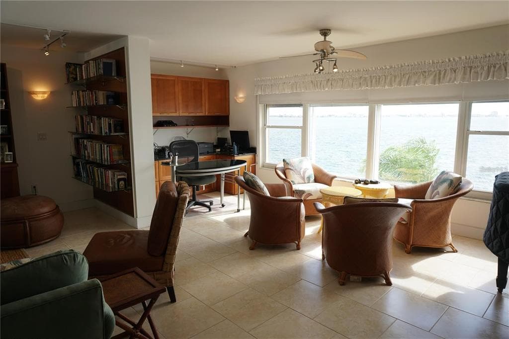 5900 SHORE BOULEVARD S # 402, GULFPORT, FL 33707 — zdjęcie 4