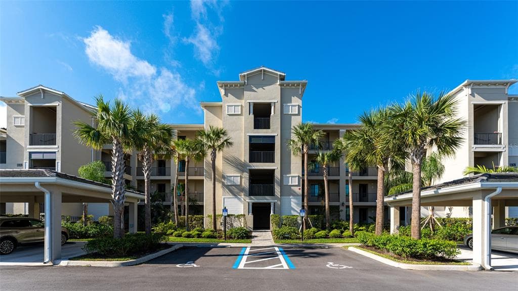 17626 GAWTHROP DRIVE # 206, BRADENTON, FL 34211
