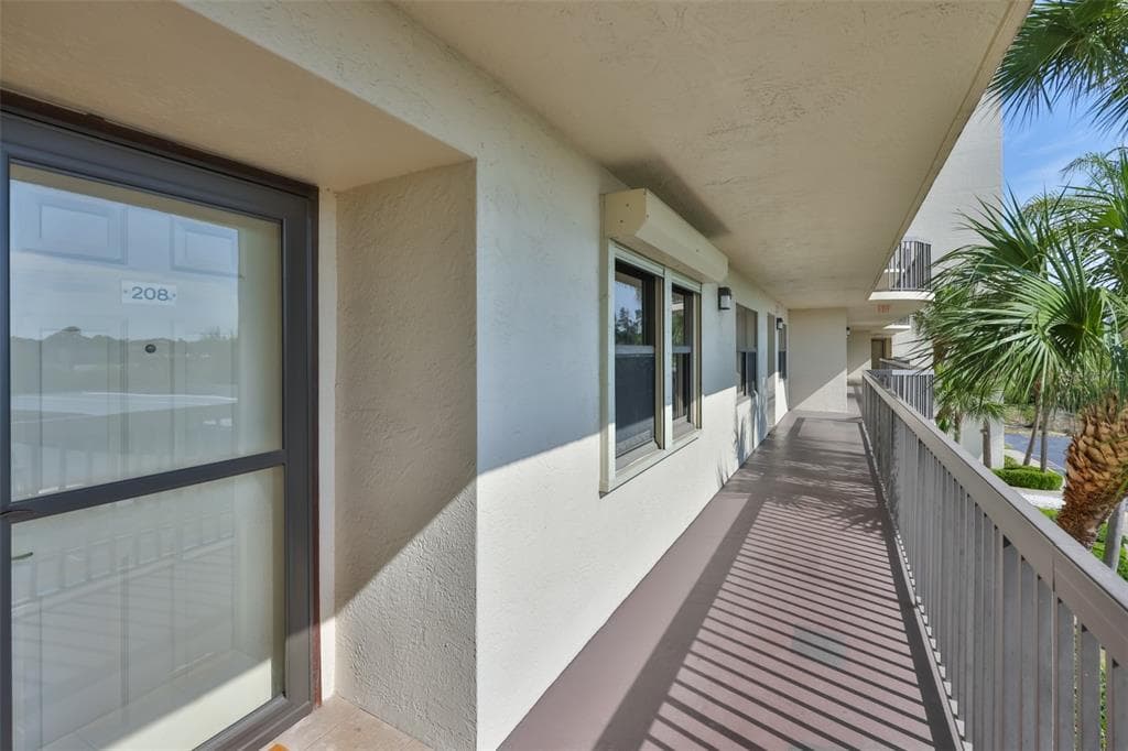 5400 PARK STREET N # 208, ST PETERSBURG, FL 33709 — zdjęcie 2