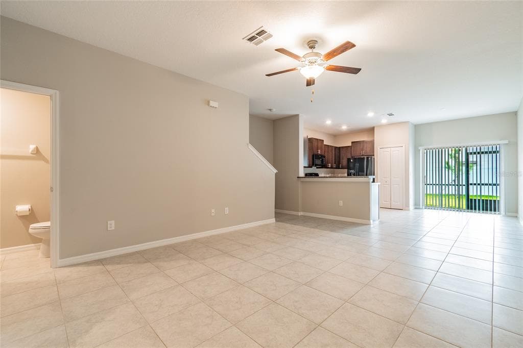 7221 SWEET ALYSSUM COURT, TAMPA, FL 33619 — zdjęcie 2