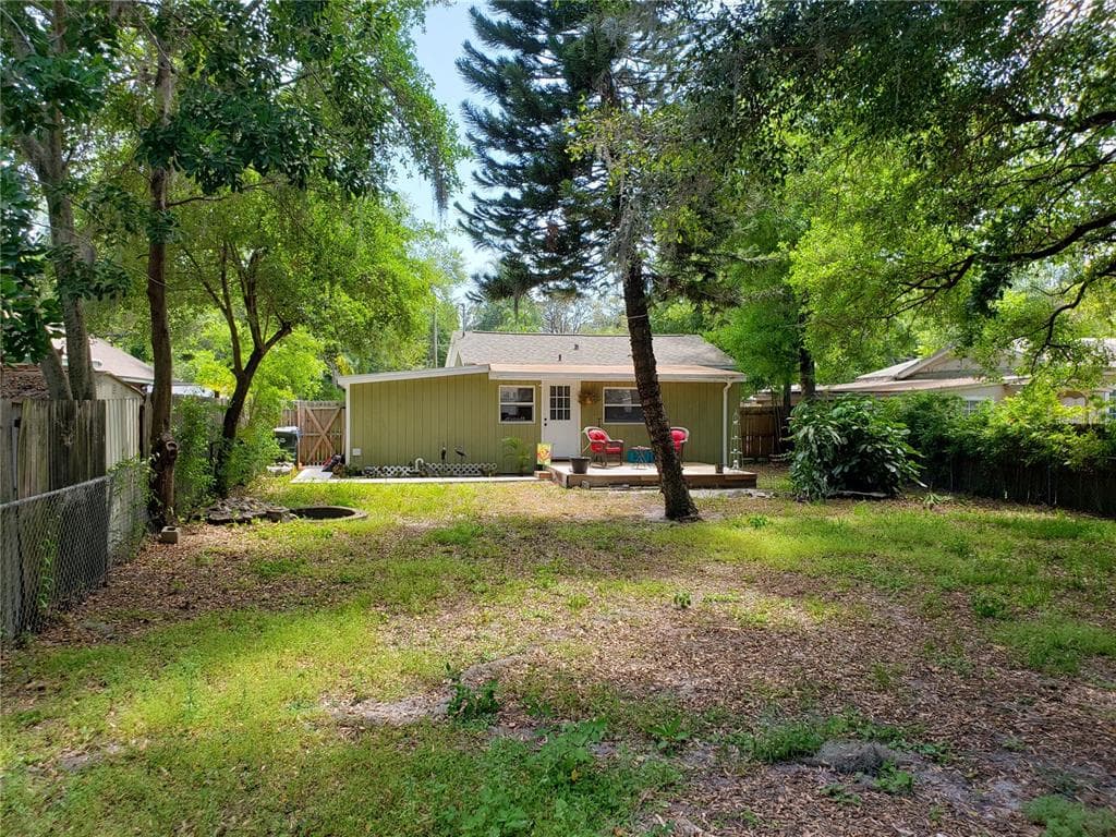 910 9TH AVENUE SW, LARGO, FL 33770 — zdjęcie 4