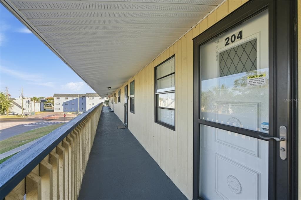 11650 CAPRI CIRCLE S # 204, TREASURE ISLAND, FL 33706 — zdjęcie 4