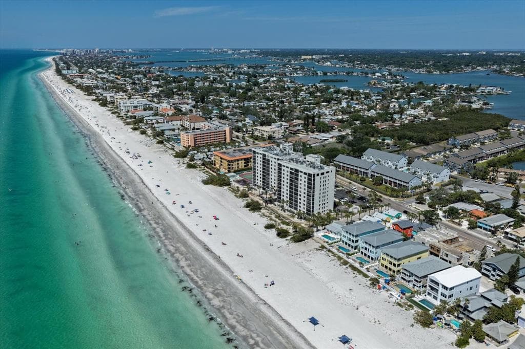 900 GULF BOULEVARD # 204, INDIAN ROCKS BEACH, FL 33785