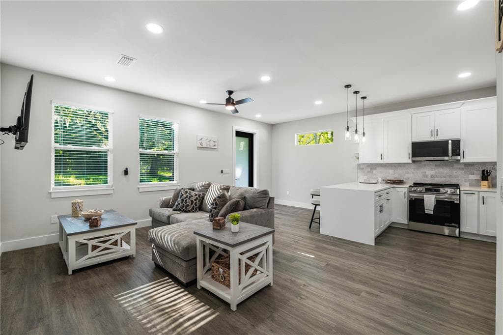 192-194 S LEMON AVENUE, BROOKSVILLE, FL 34601 — zdjęcie 2