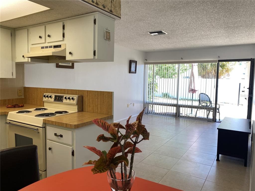 4377 TAHITIAN GARDENS CIRCLE # G, HOLIDAY, FL 34691 — zdjęcie 2