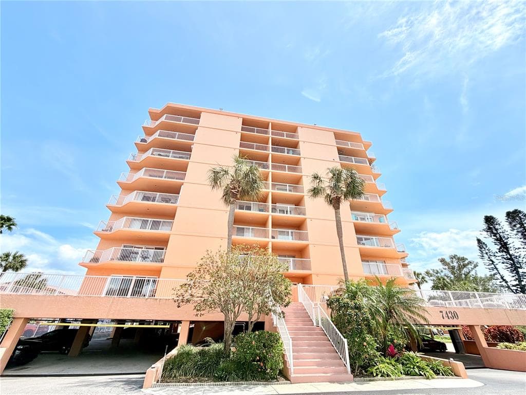 7430 SUNSHINE SKYWAY LANE S # 501, ST PETERSBURG, FL 33711