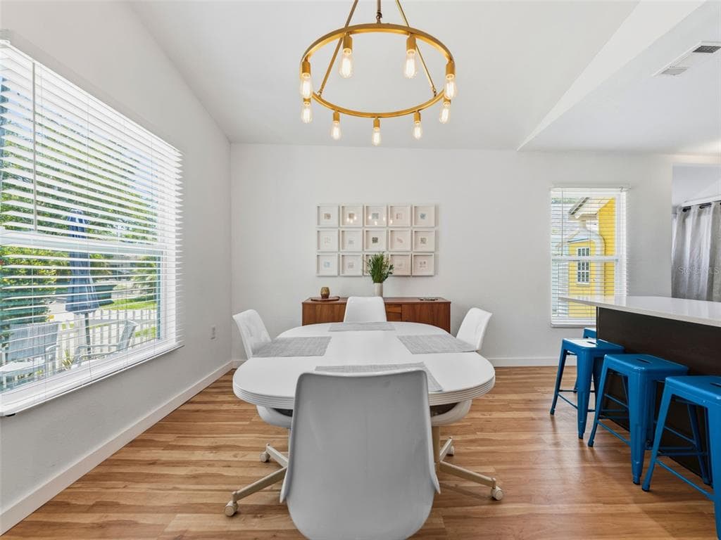 2005 3RD STREET S, ST PETERSBURG, FL 33705 — zdjęcie 5
