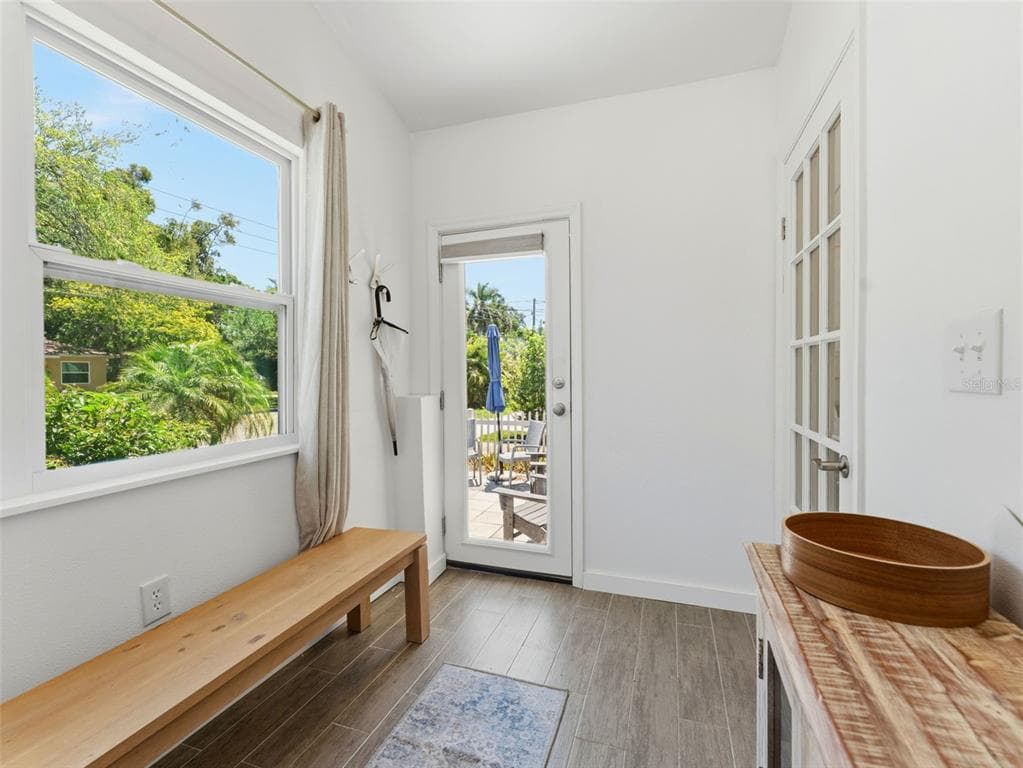 2005 3RD STREET S, ST PETERSBURG, FL 33705 — zdjęcie 4