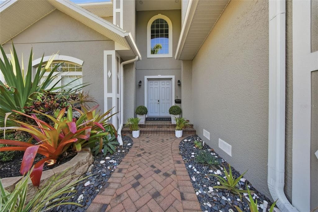 234 36TH AVENUE NE, ST PETERSBURG, FL 33704 — zdjęcie 2
