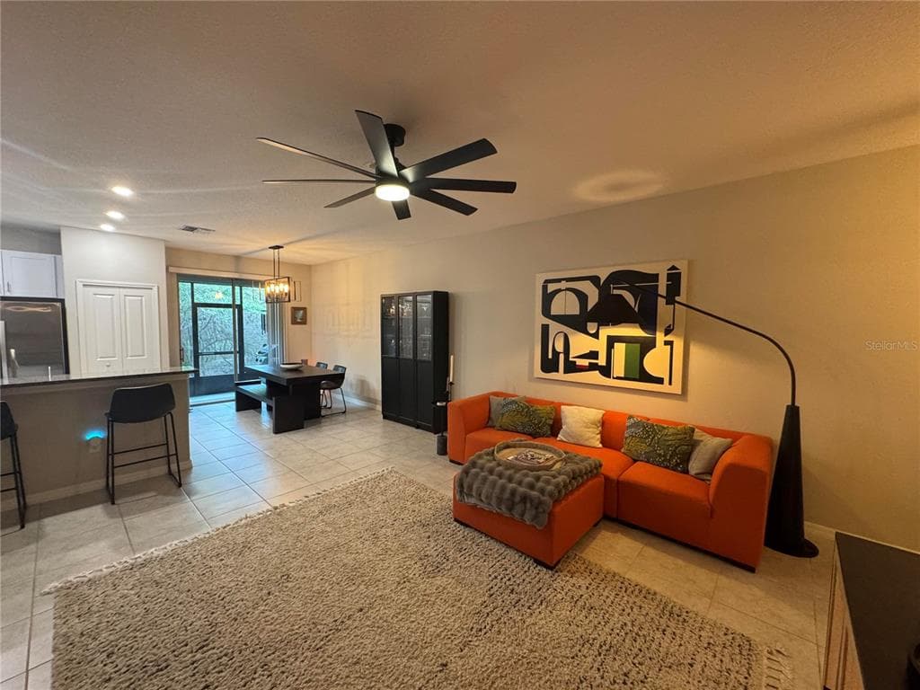 9640 PEMBROOKE PINES DRIVE, SUN CITY CENTER, FL 33573 — zdjęcie 2