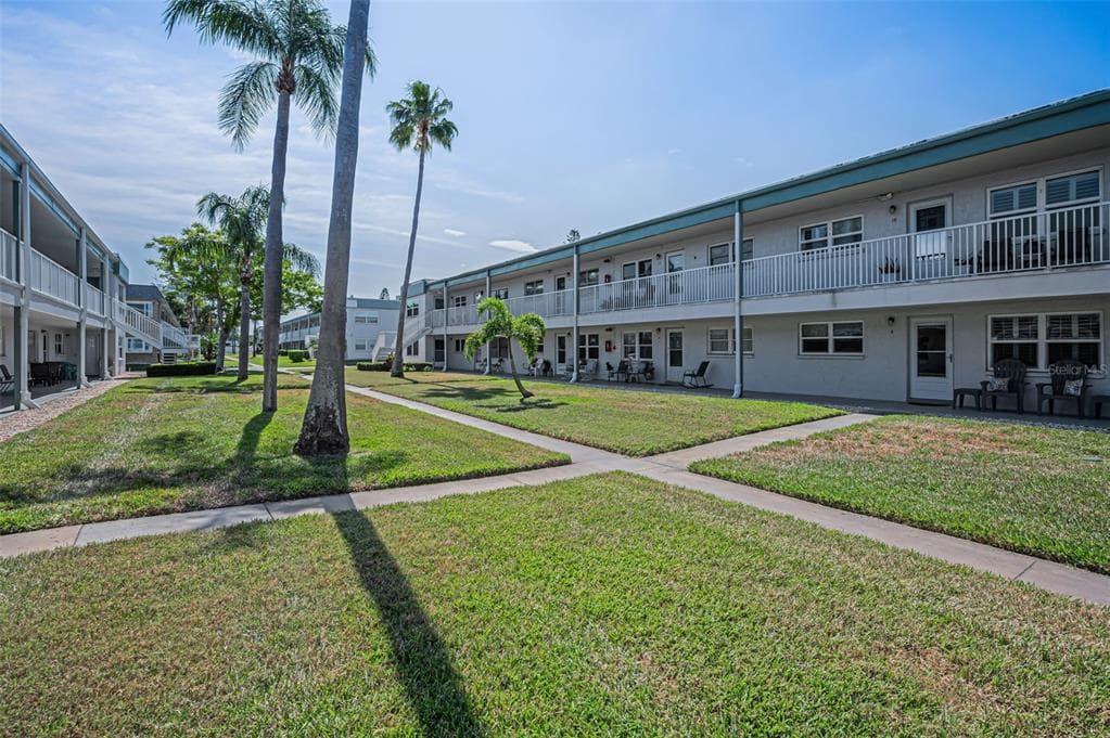 5216 81ST STREET N # 5, ST PETERSBURG, FL 33709 — zdjęcie 2