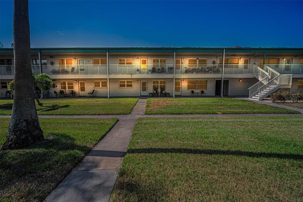 5216 81ST STREET N # 5, ST PETERSBURG, FL 33709