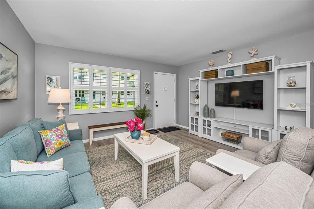 5216 81ST STREET N # 5, ST PETERSBURG, FL 33709 — zdjęcie 4