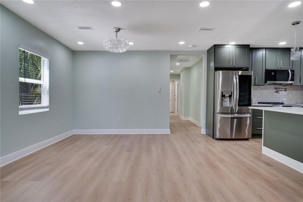 4029 13TH AVENUE S, ST PETERSBURG, FL 33711 — zdjęcie 5