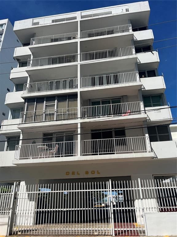 16 AMAPOLA # 504, CAROLINA, PR 00979