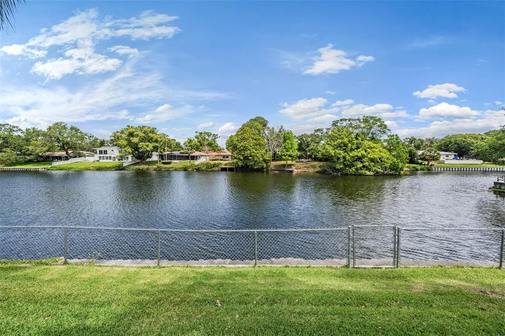 2424 FAIRBANKS DRIVE, CLEARWATER, FL 33764 — zdjęcie 4
