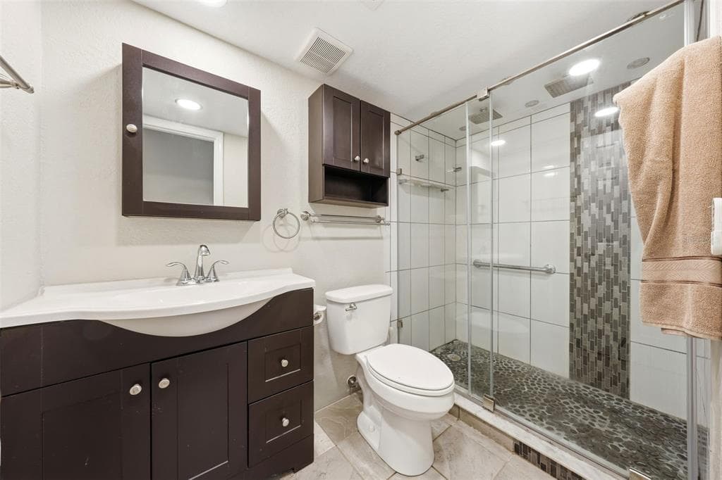 100 E OAK TERRACE DRIVE # B2, LEESBURG, FL 34748 — zdjęcie 5