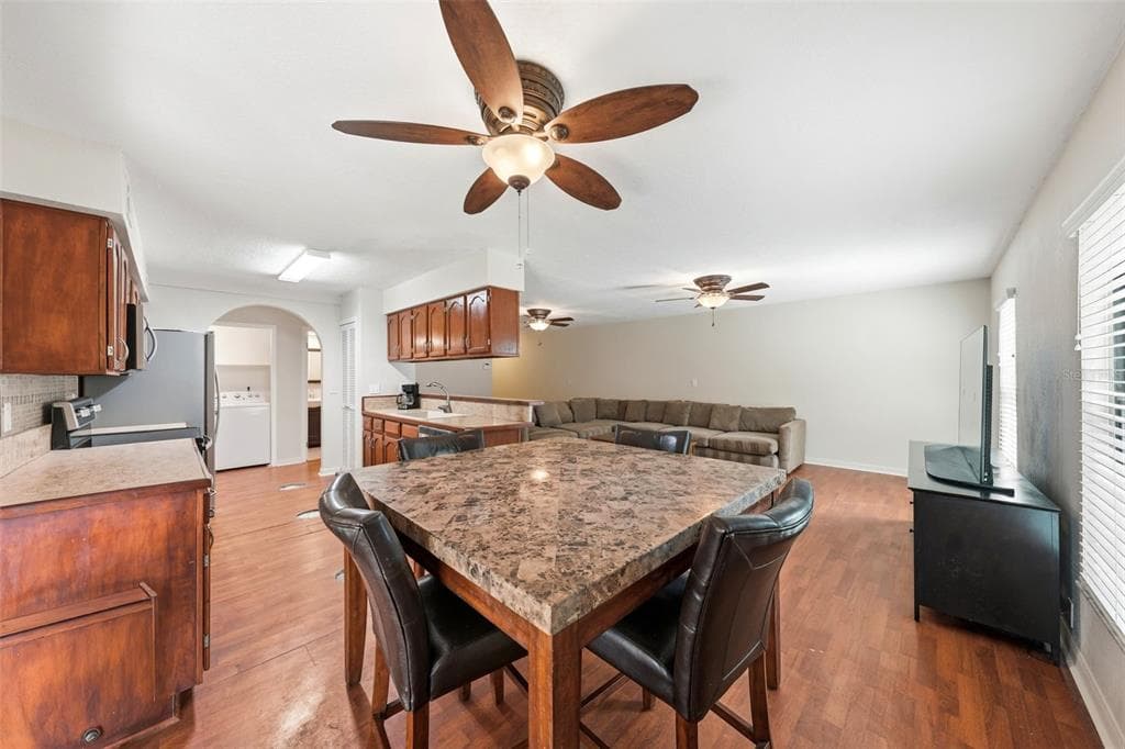 100 E OAK TERRACE DRIVE # B2, LEESBURG, FL 34748 — zdjęcie 4