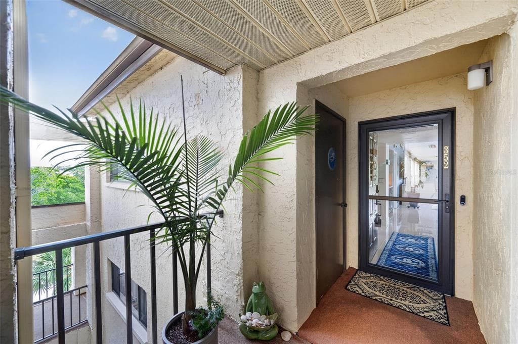 700 STARKEY ROAD # 352, LARGO, FL 33771