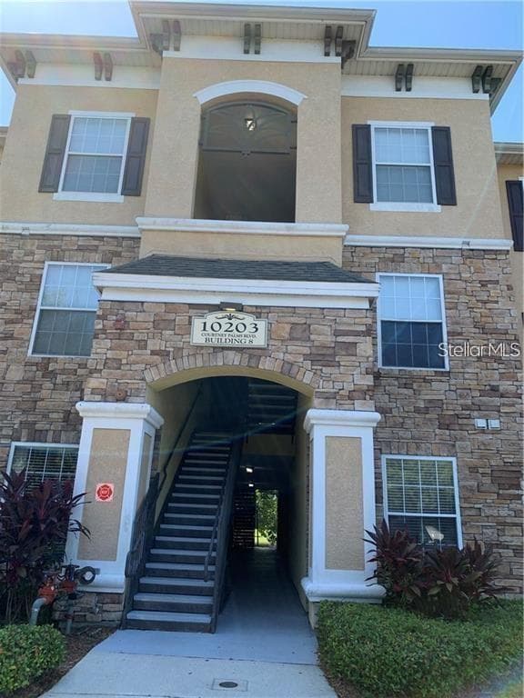 10203 COURTNEY PALMS BOULEVARD # 201, TAMPA, FL 33619