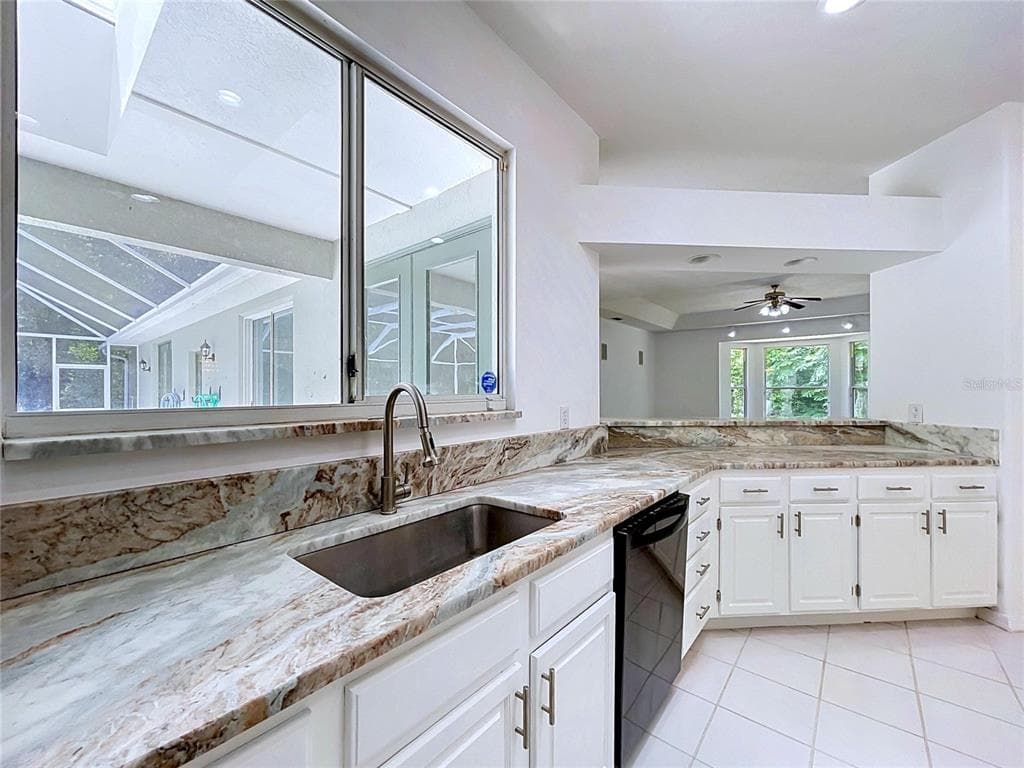 464 E LIBERTY STREET, HERNANDO, FL 34442 — zdjęcie 5
