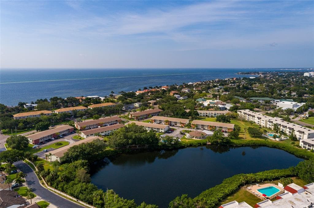 4550 OVERLOOK DRIVE NE # 154, ST PETERSBURG, FL 33703