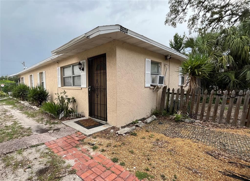 8604 N BRANCH AVENUE, TAMPA, FL 33604 — zdjęcie 2