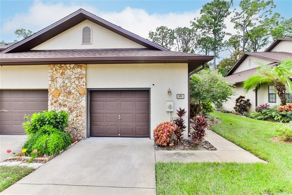 121 DOVECOTE LANE, DAYTONA BEACH, FL 32114