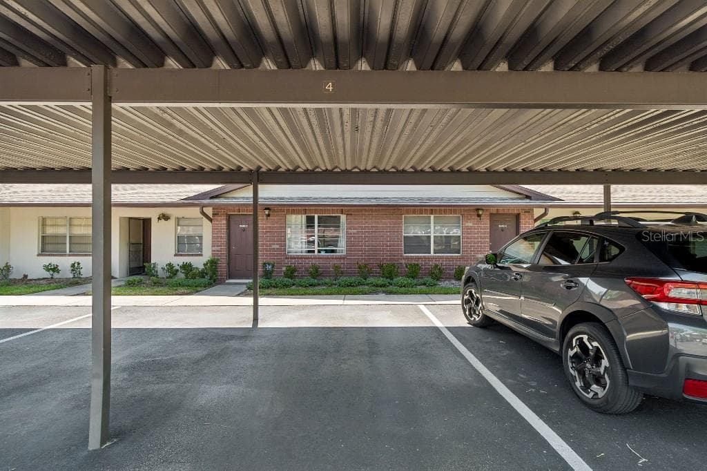 2446 ENTERPRISE ROAD # 4, CLEARWATER, FL 33763 — zdjęcie 2