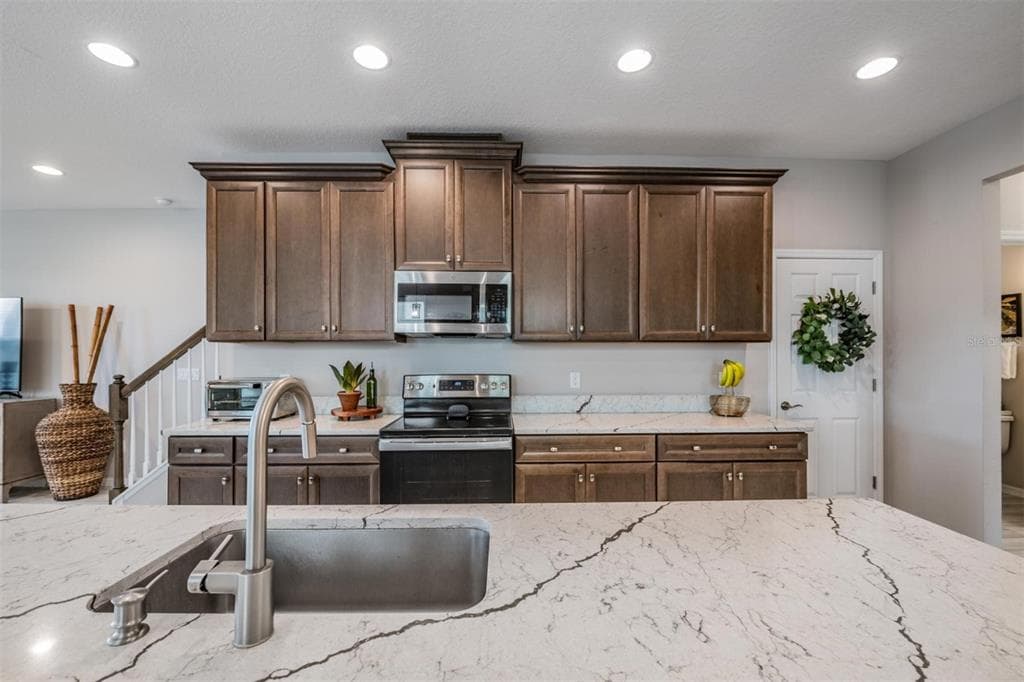 29947 SOUTHWELL LANE, WESLEY CHAPEL, FL 33543 — zdjęcie 3