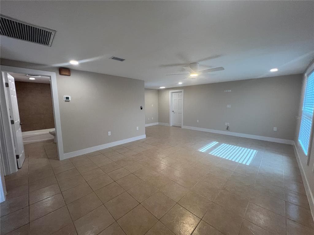 249 SEMINOLE BOULEVARD NW, PORT CHARLOTTE, FL 33952 — zdjęcie 4