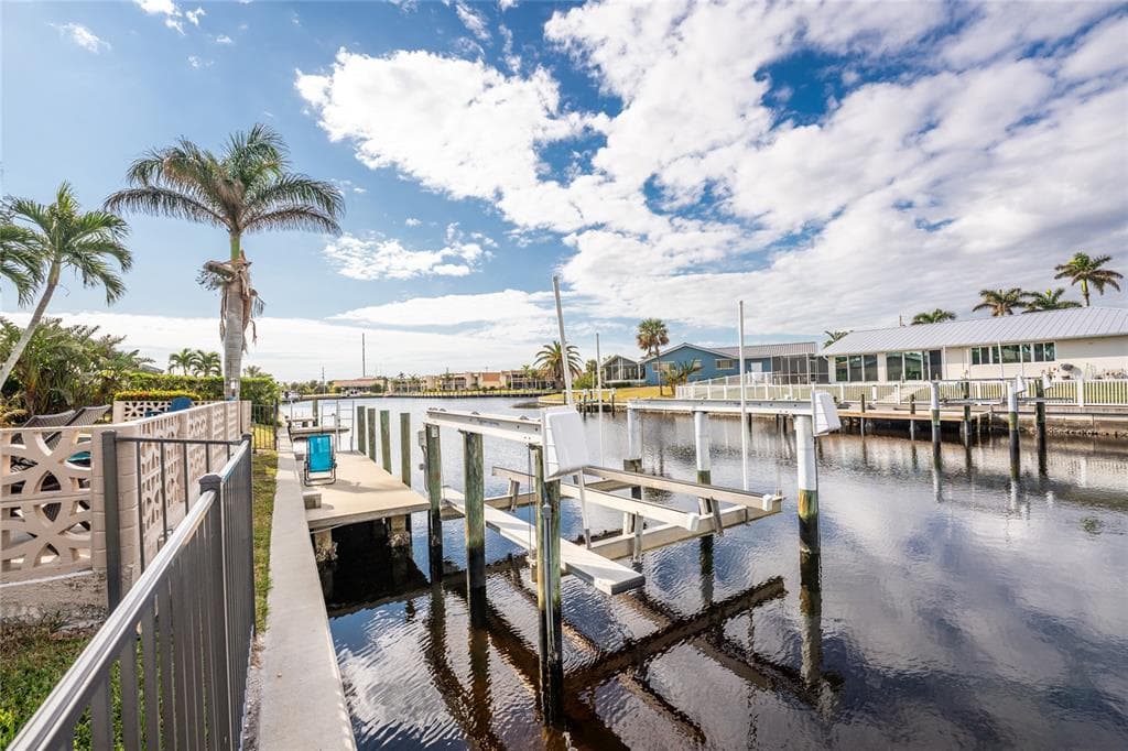 951 LASSINO COURT, PUNTA GORDA, FL 33950 — zdjęcie 4