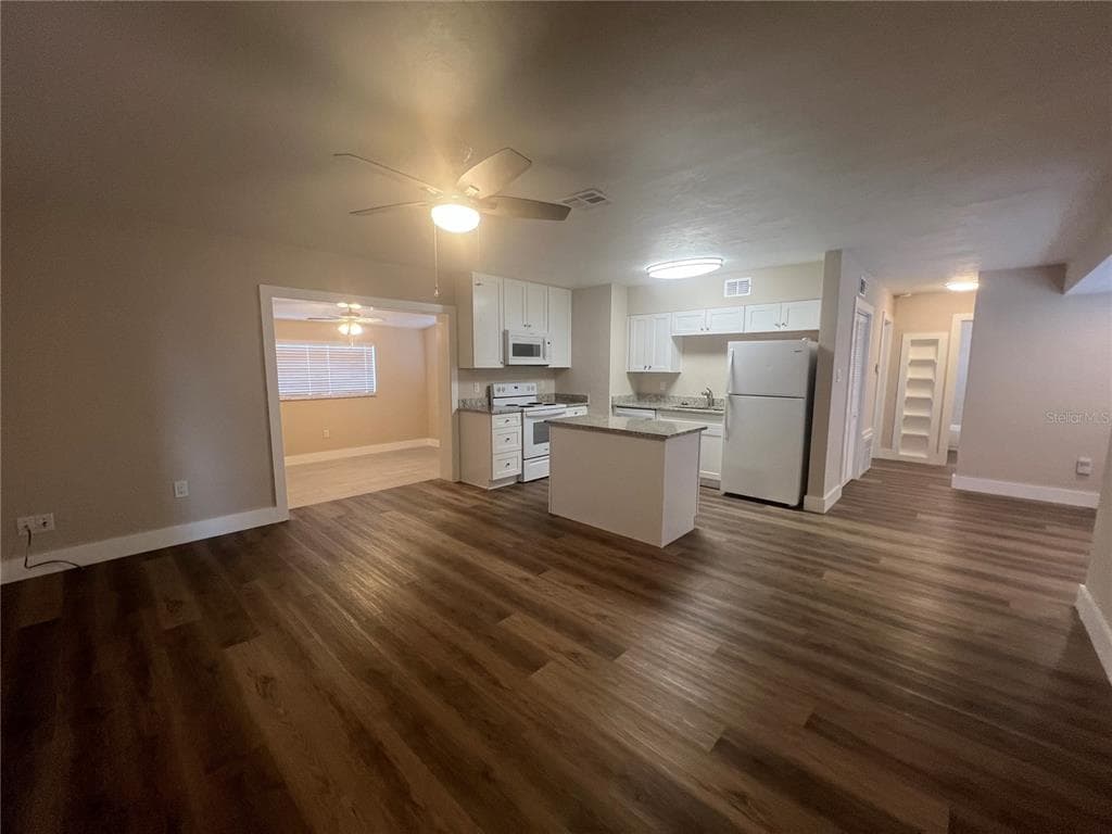 2472 PICNIC STREET, PORT CHARLOTTE, FL 33952 — zdjęcie 4