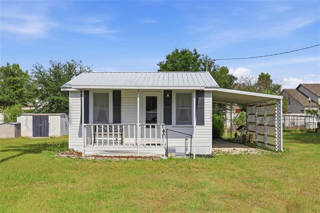 1705 DELAWARE AVENUE, ST CLOUD, FL 34769