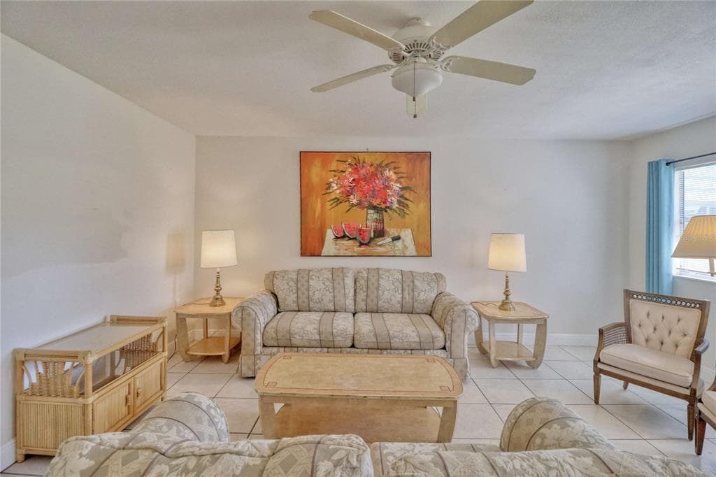 101 CAMBRIDGE TRAIL # 196, SUN CITY CENTER, FL 33573 — zdjęcie 4