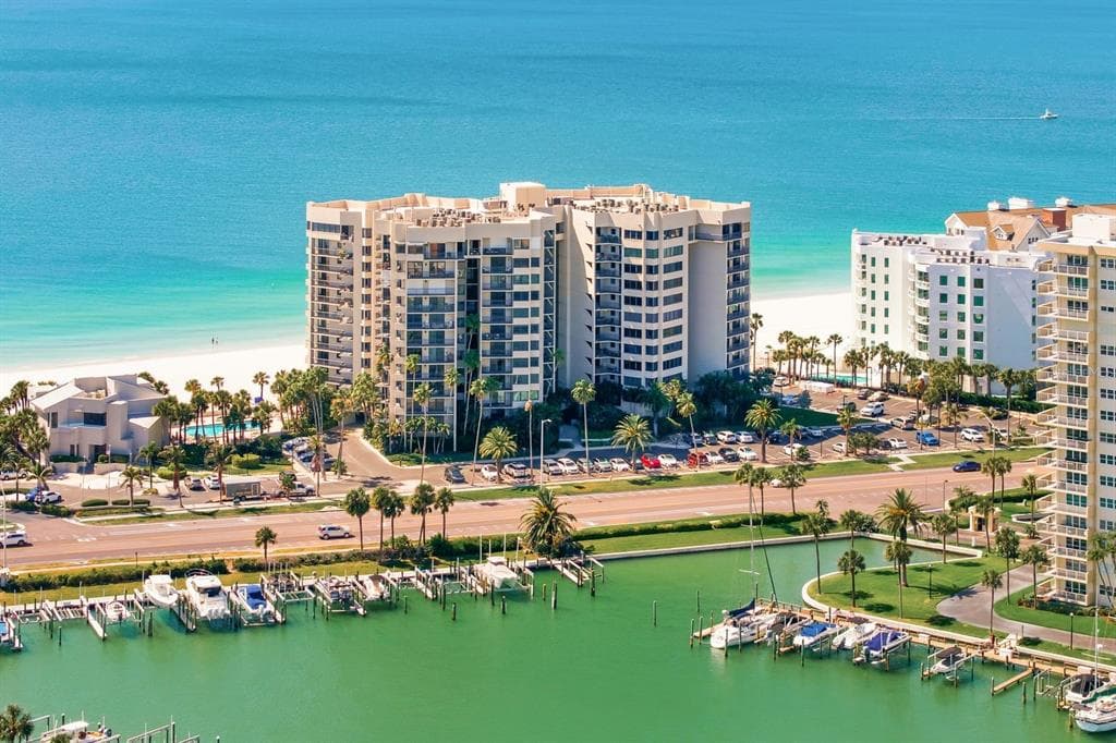 1600 GULF BOULEVARD # 817, CLEARWATER BEACH, FL 33767