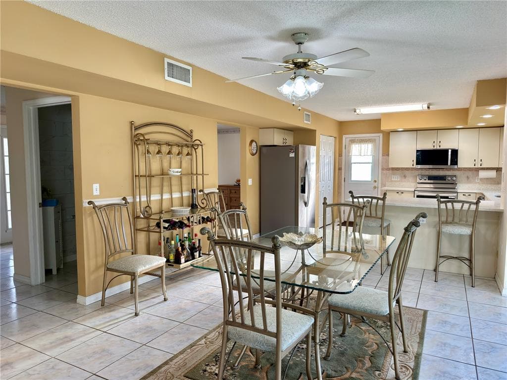 1702 SUNKISSED DRIVE, TARPON SPRINGS, FL 34689 — zdjęcie 4