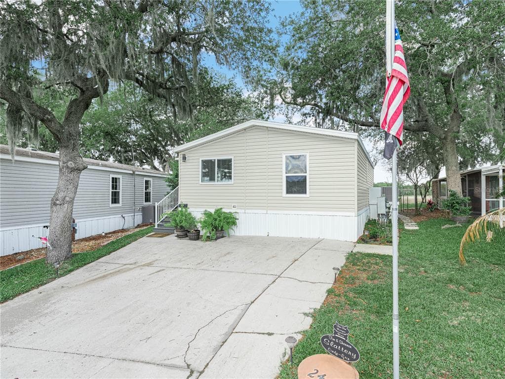 24 SILVERSIDES STREET, LAKE WALES, FL 33898