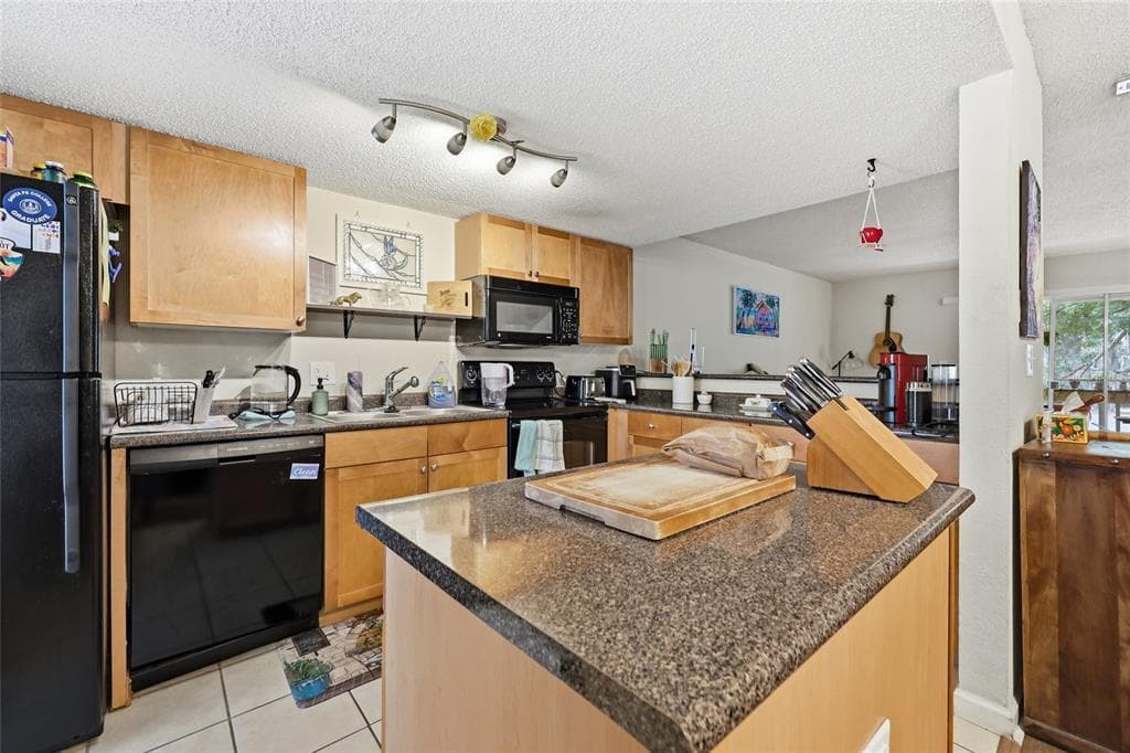 1810 NW 23RD BOULEVARD # Bldg 5, 211, GAINESVILLE, FL 32605 — zdjęcie 4