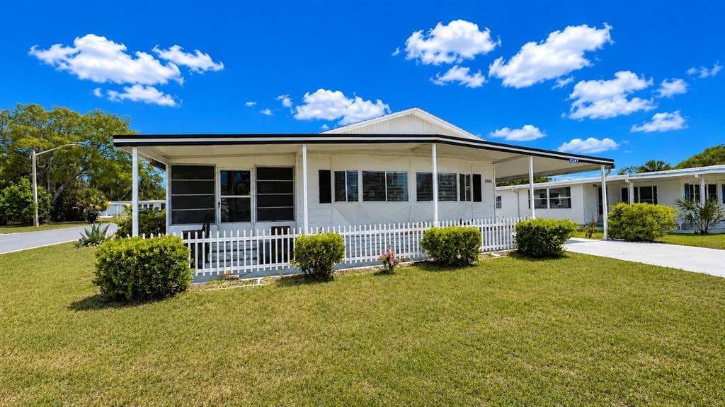 9287 HIGHPOINT BOULEVARD, BROOKSVILLE, FL 34613