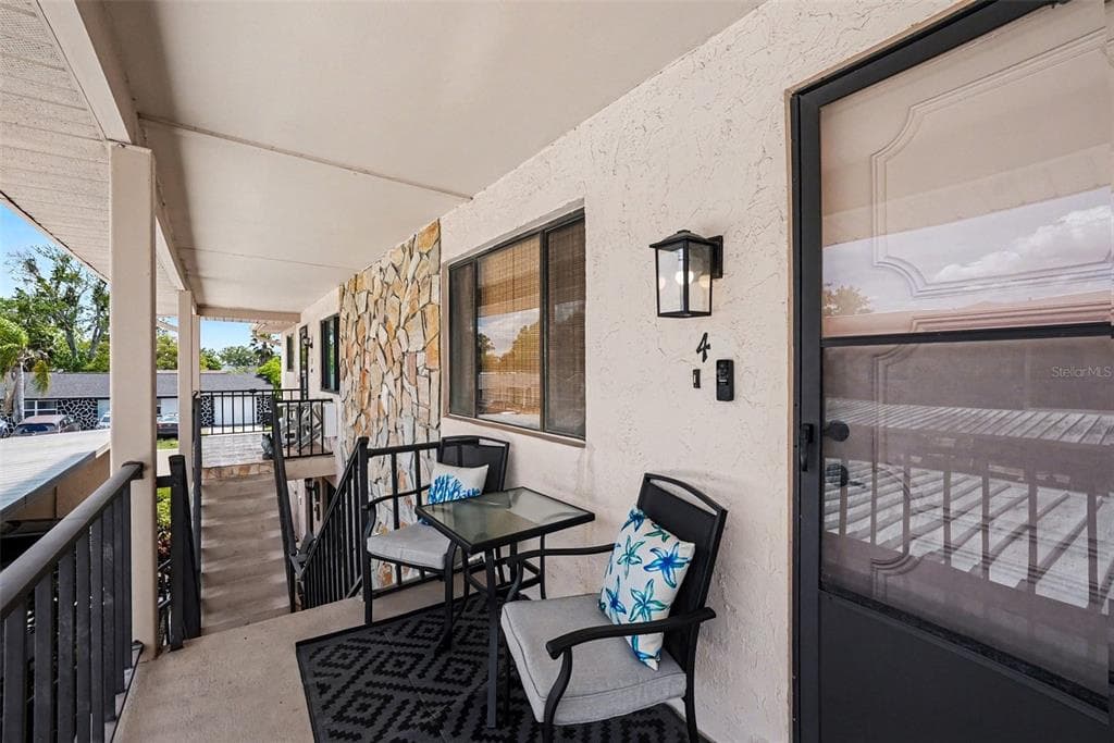 9990 EAGLES POINT CIRCLE # 4, PORT RICHEY, FL 34668
