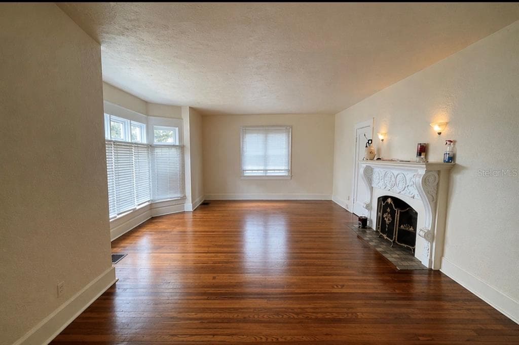 1225, 1225 1/2 11TH STREET N, ST PETERSBURG, FL 33705 — zdjęcie 4