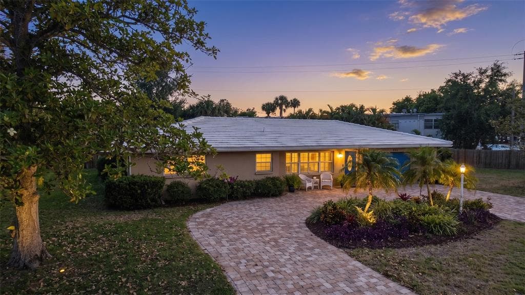 3537 S SCHOOL AVENUE, SARASOTA, FL 34239 — zdjęcie 3