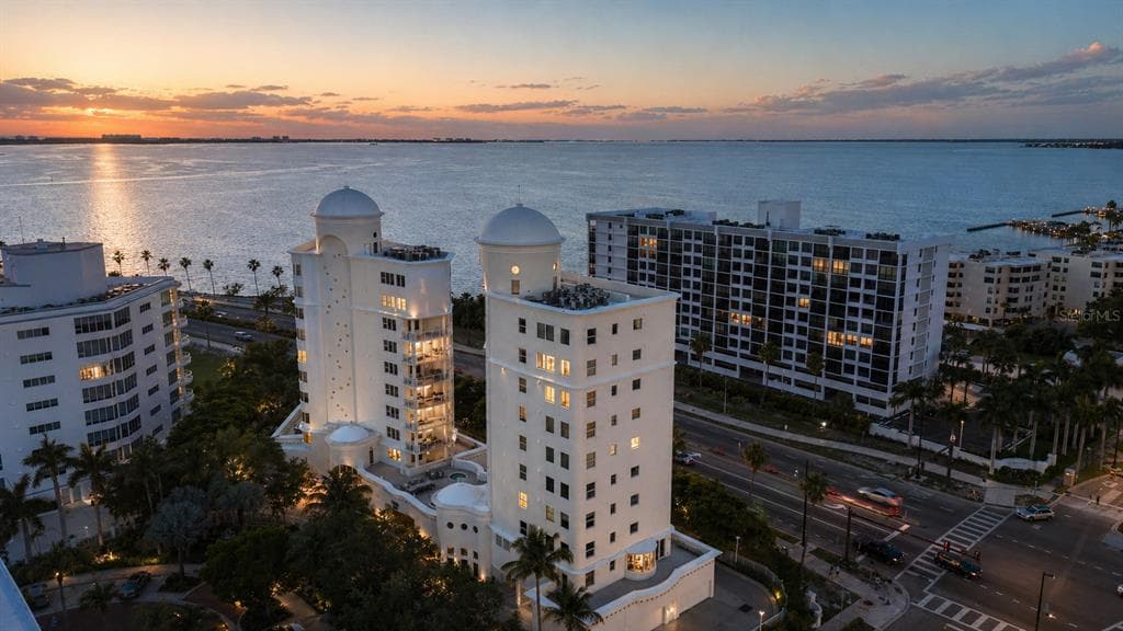 128 GOLDEN GATE POINT # 202A, SARASOTA, FL 34236 — zdjęcie 2