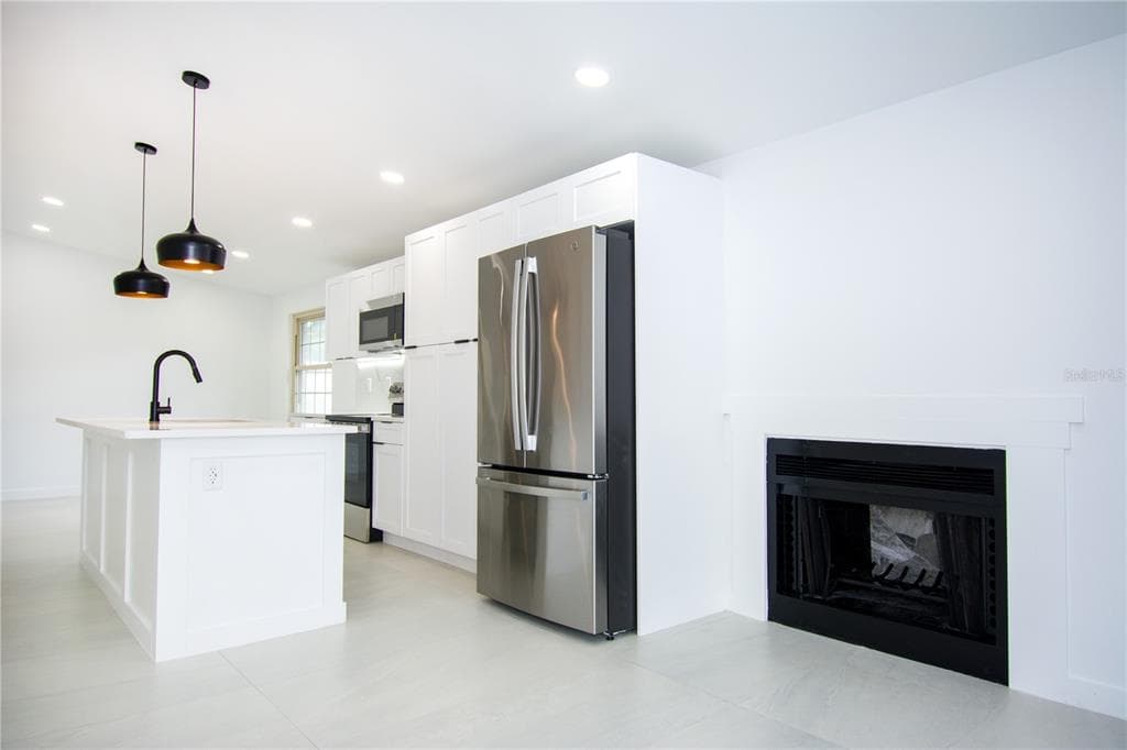 9409 LONSDALE COURT, TAMPA, FL 33615 — zdjęcie 2