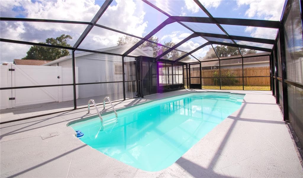 9409 LONSDALE COURT, TAMPA, FL 33615 — zdjęcie 3