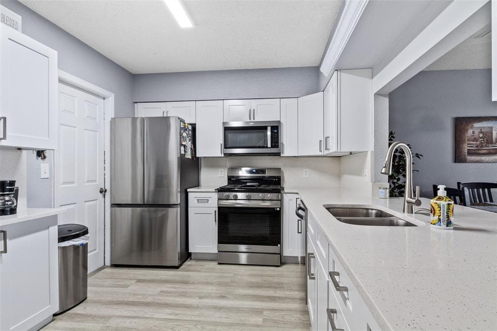 2330 SE ROYAL ISLE, WINTER HAVEN, FL 33880 — zdjęcie 5
